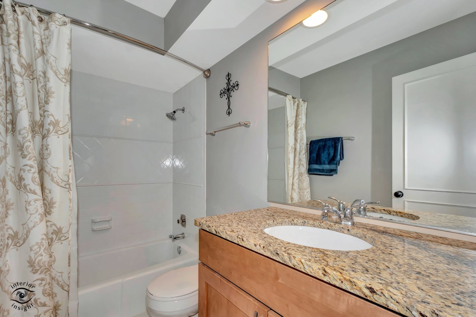 3 Hobson Court, Woodridge, IL 60517