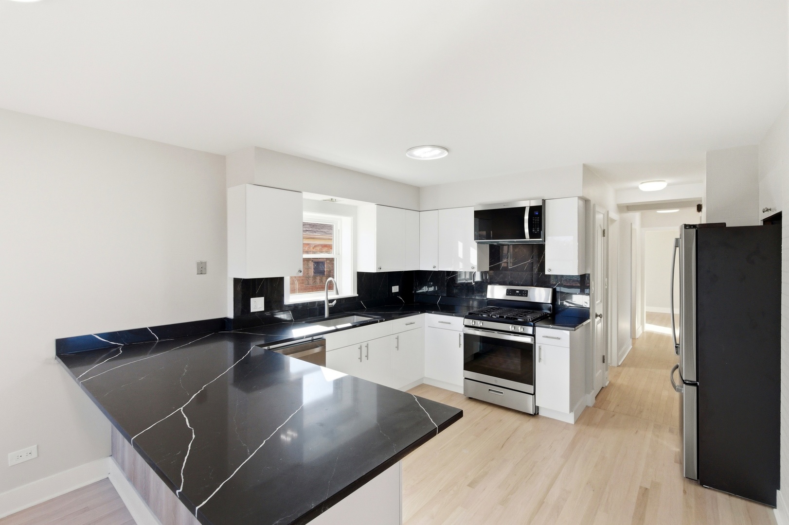 1215 Balmoral Avenue, Westchester, IL 60154