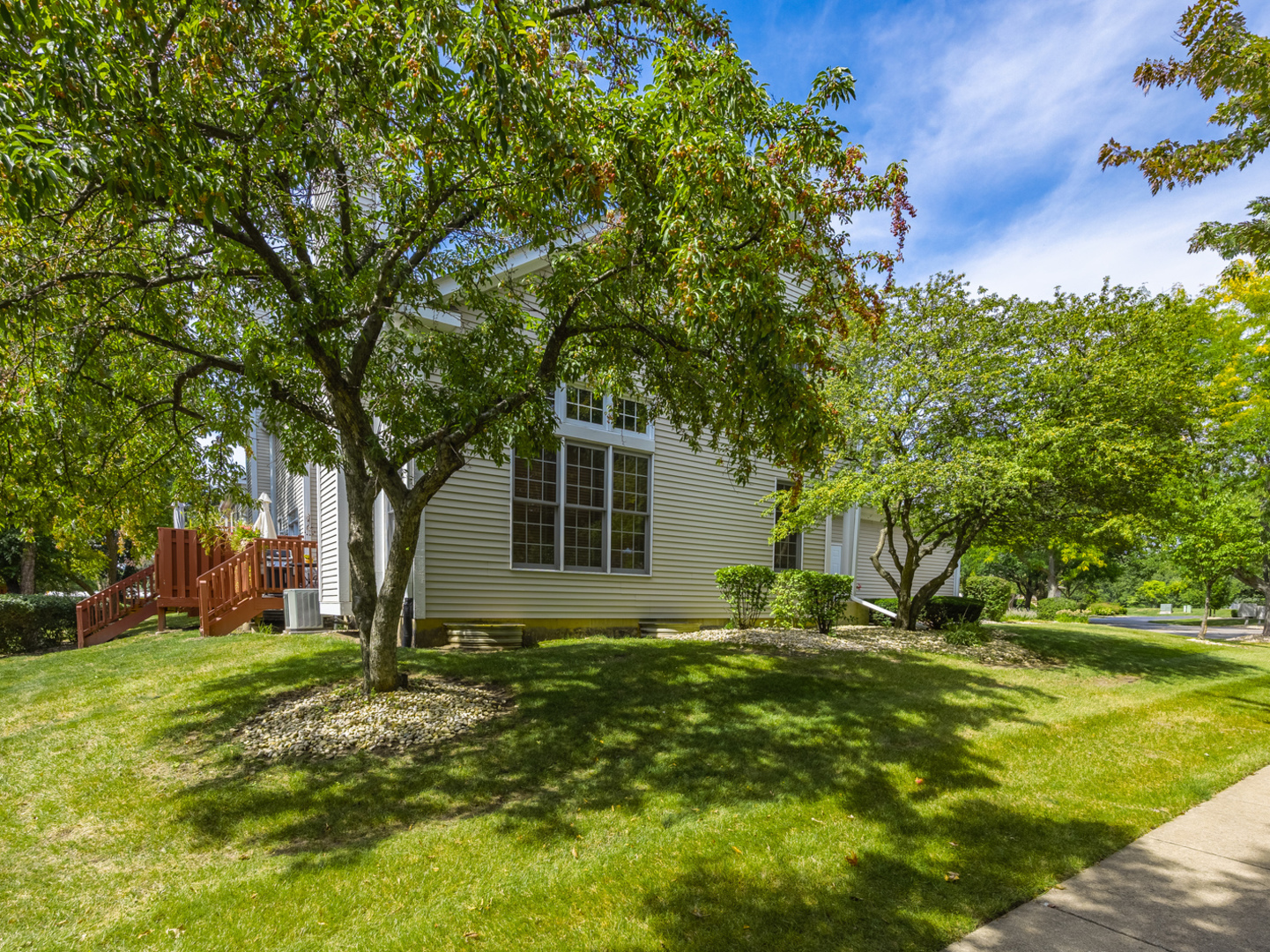 1583 Orchard Circle, Naperville, IL 60565