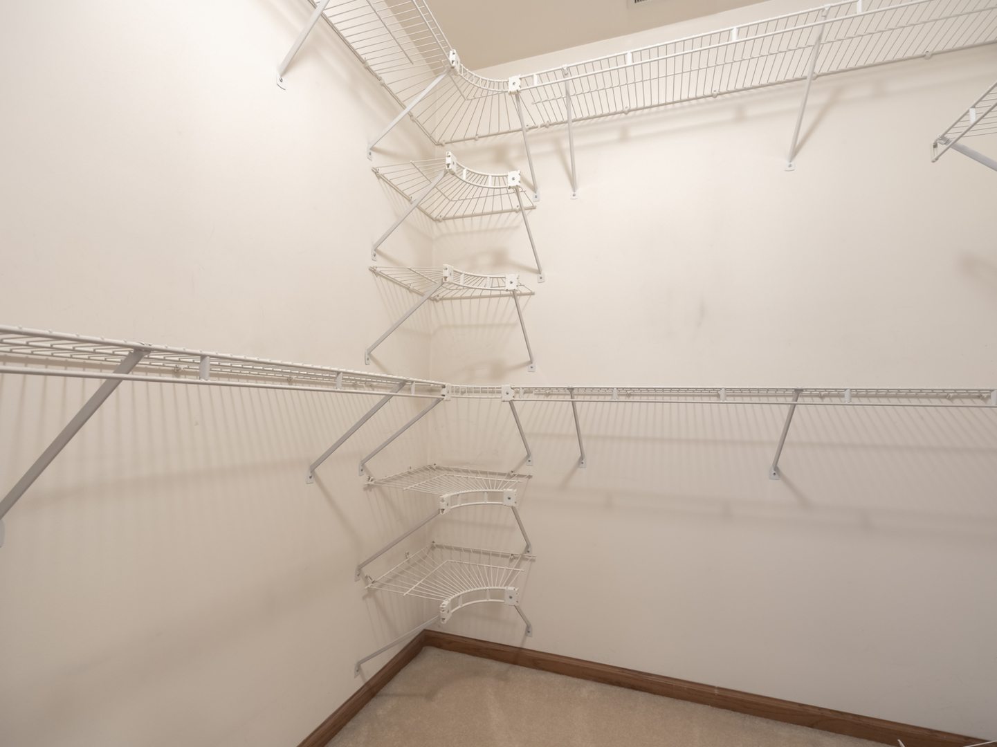 1583 Orchard Circle, Naperville, IL 60565