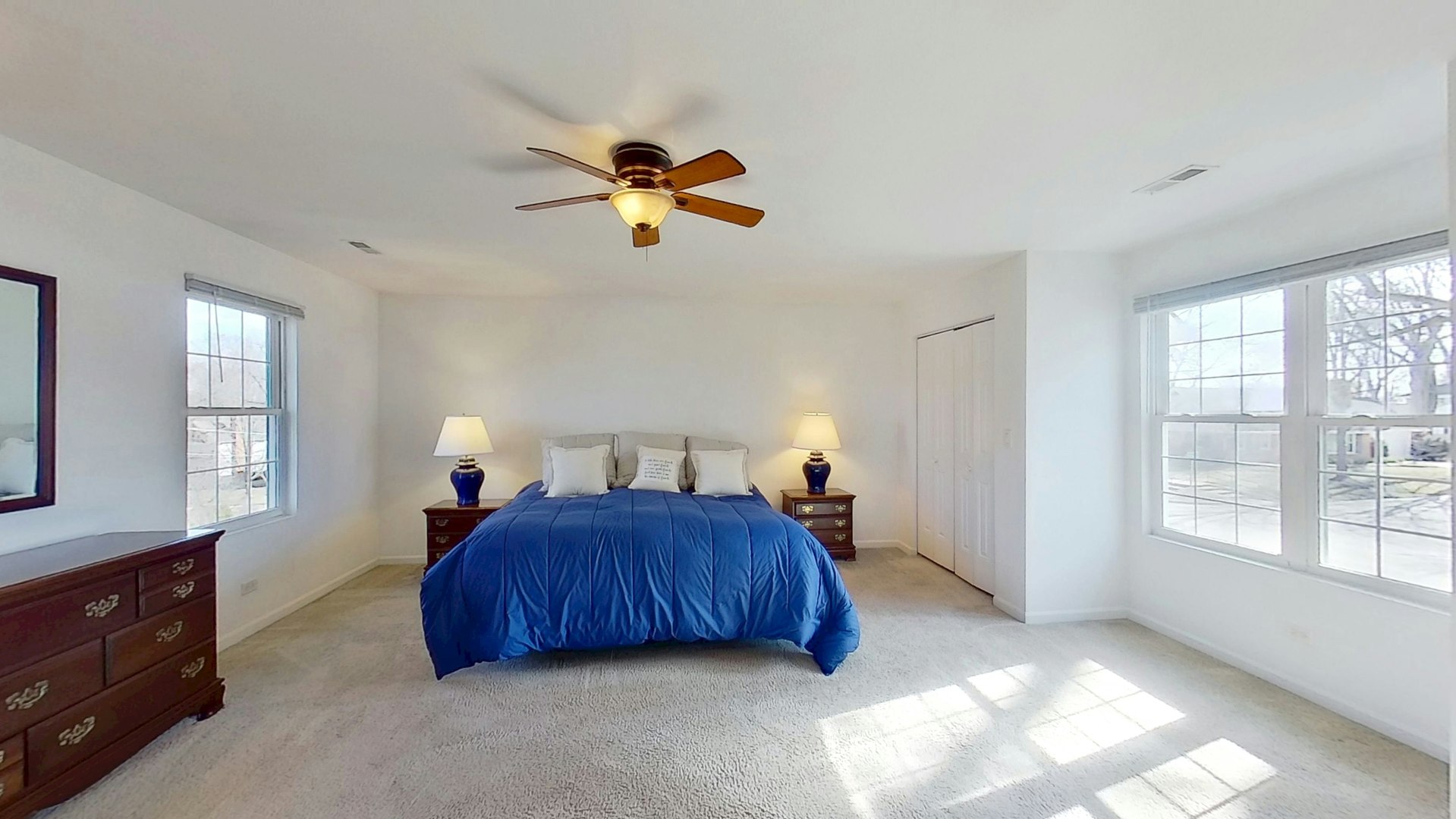 418 E Hillside Avenue, Barrington, IL 60010