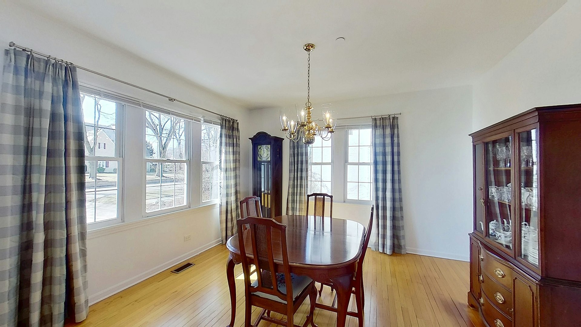 418 E Hillside Avenue, Barrington, IL 60010