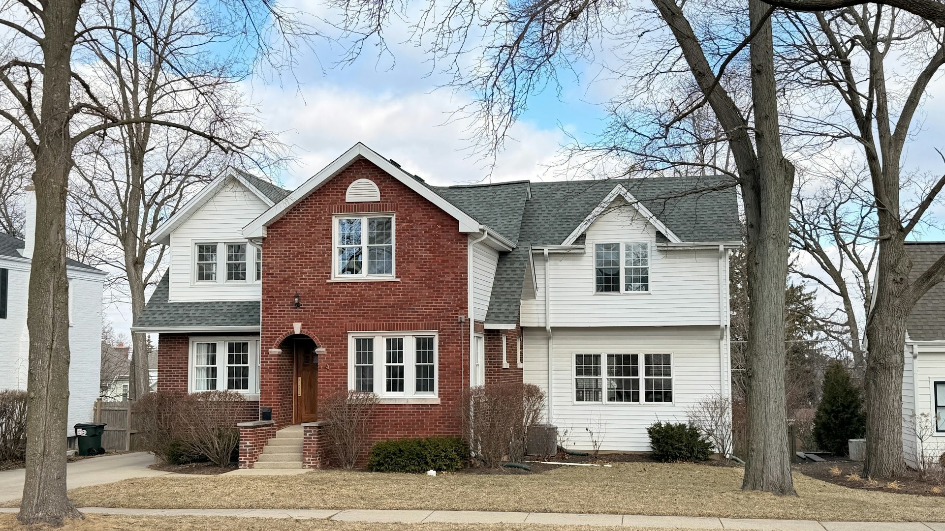 418 E Hillside Avenue, Barrington, IL 60010