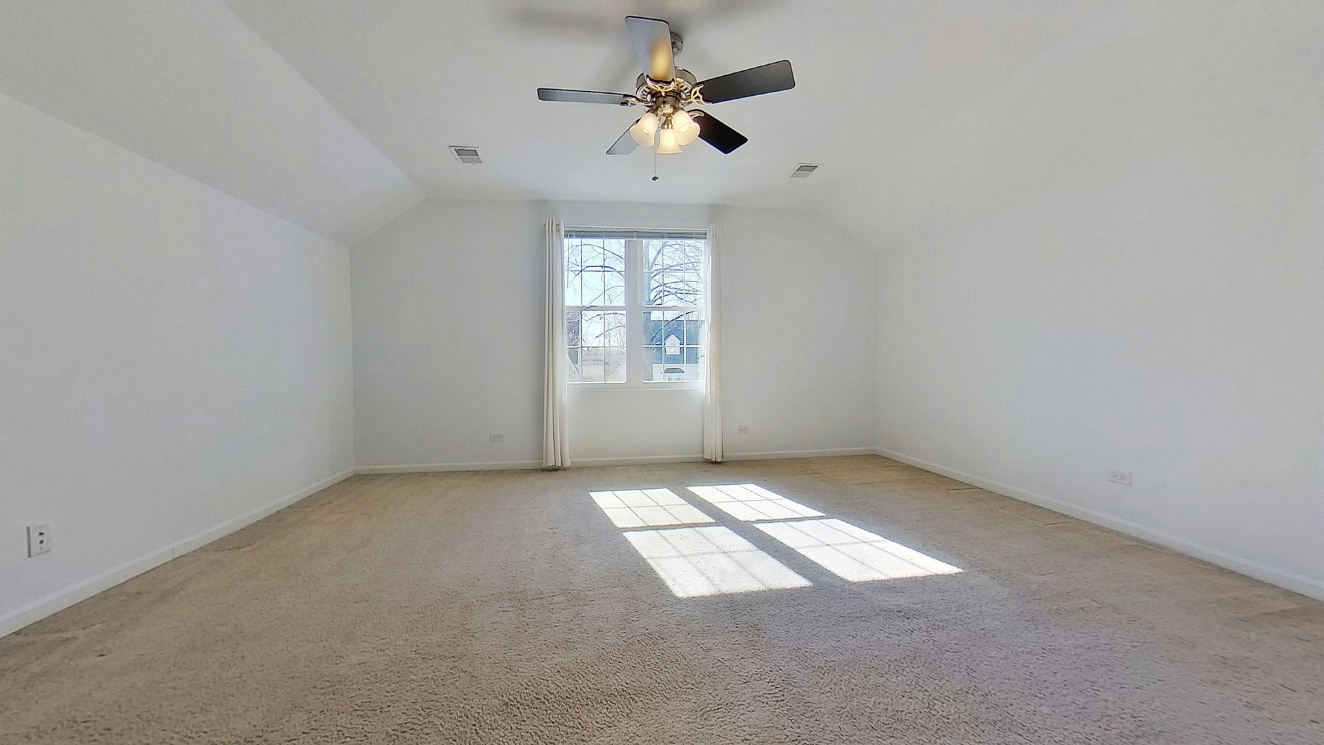 418 E Hillside Avenue, Barrington, IL 60010