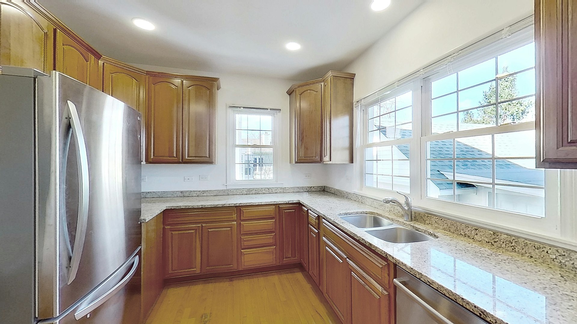 418 E Hillside Avenue, Barrington, IL 60010