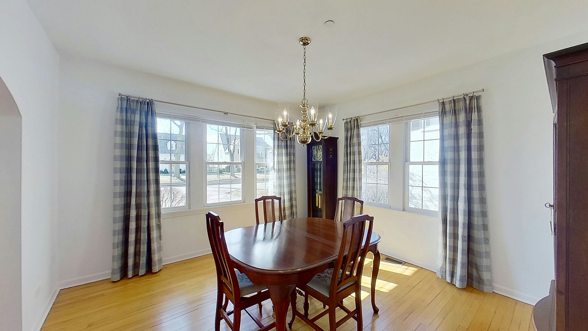 418 E Hillside Avenue, Barrington, IL 60010