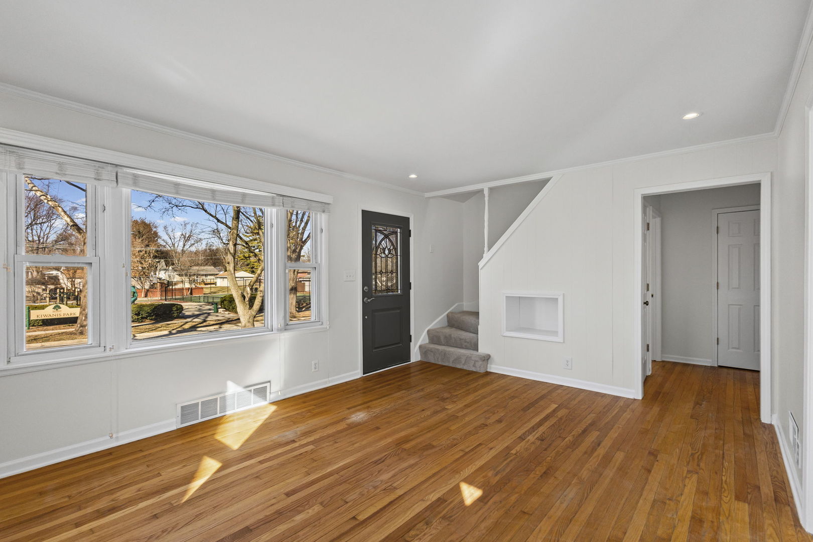 115 N PARK Street, Westmont, IL 60559