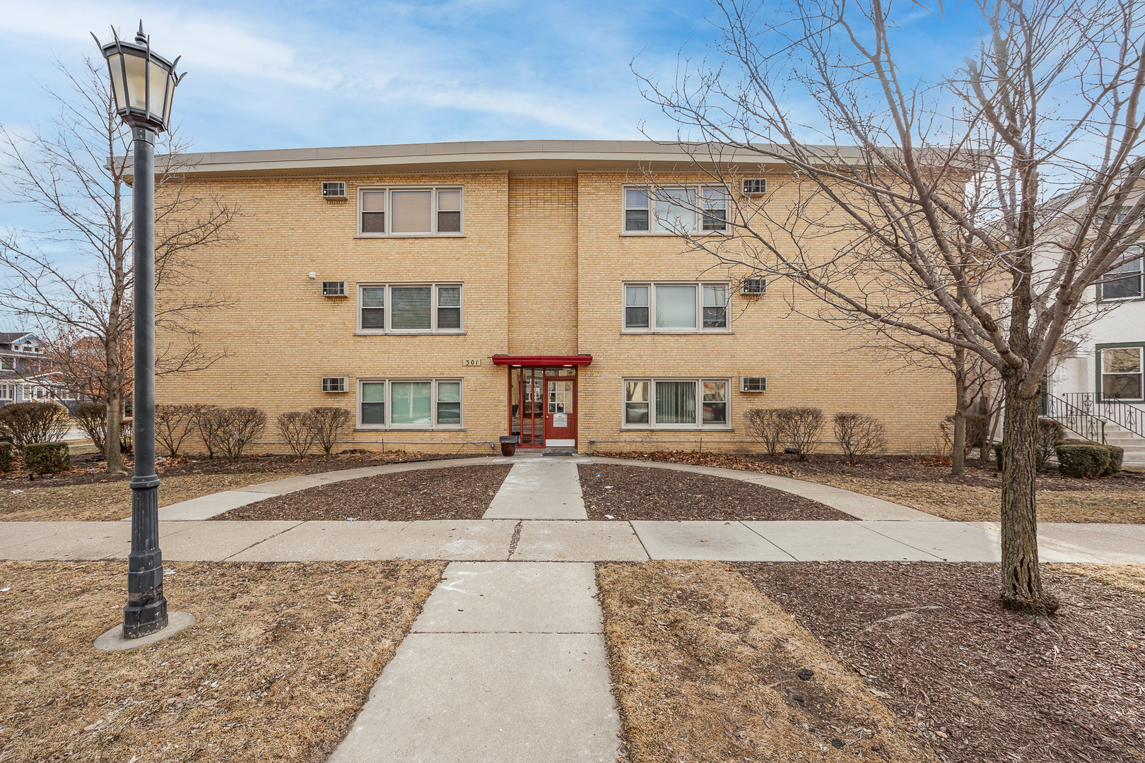 301 Chicago Avenue #3CW, Oak Park, IL 60302