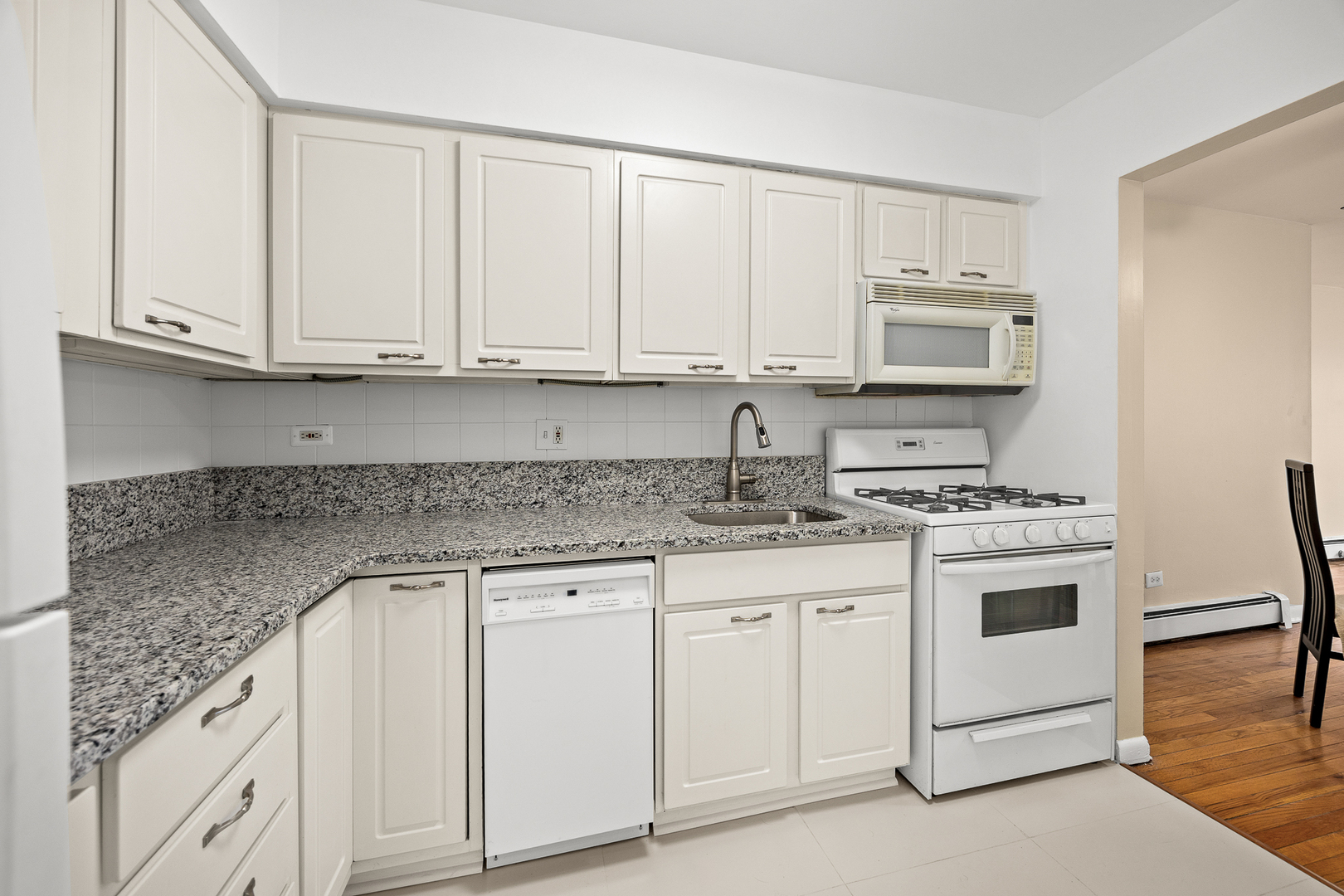 301 Chicago Avenue #3CW, Oak Park, IL 60302