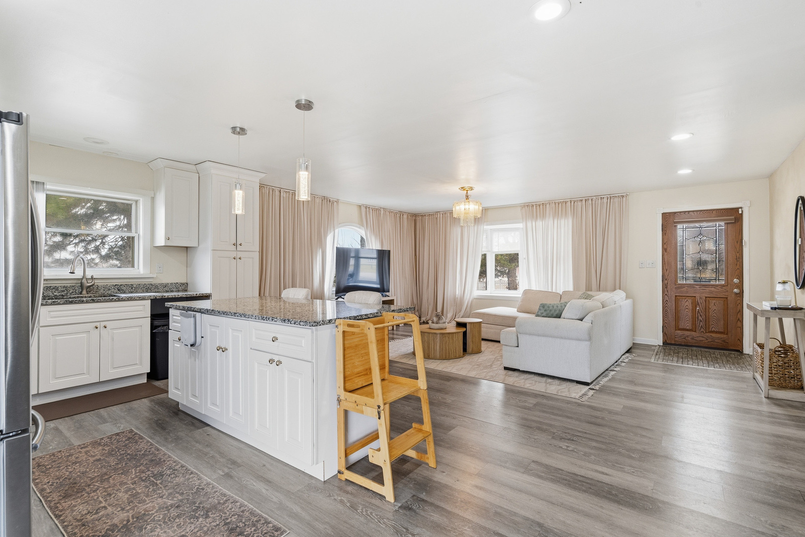 20753 Mary Drive, Lockport, IL 60441