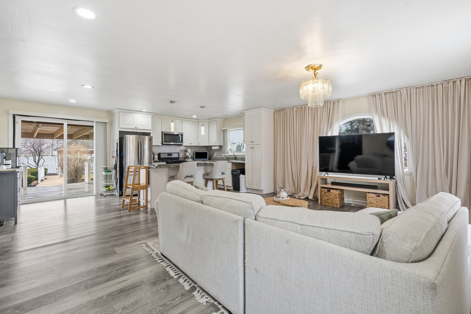 20753 Mary Drive, Lockport, IL 60441