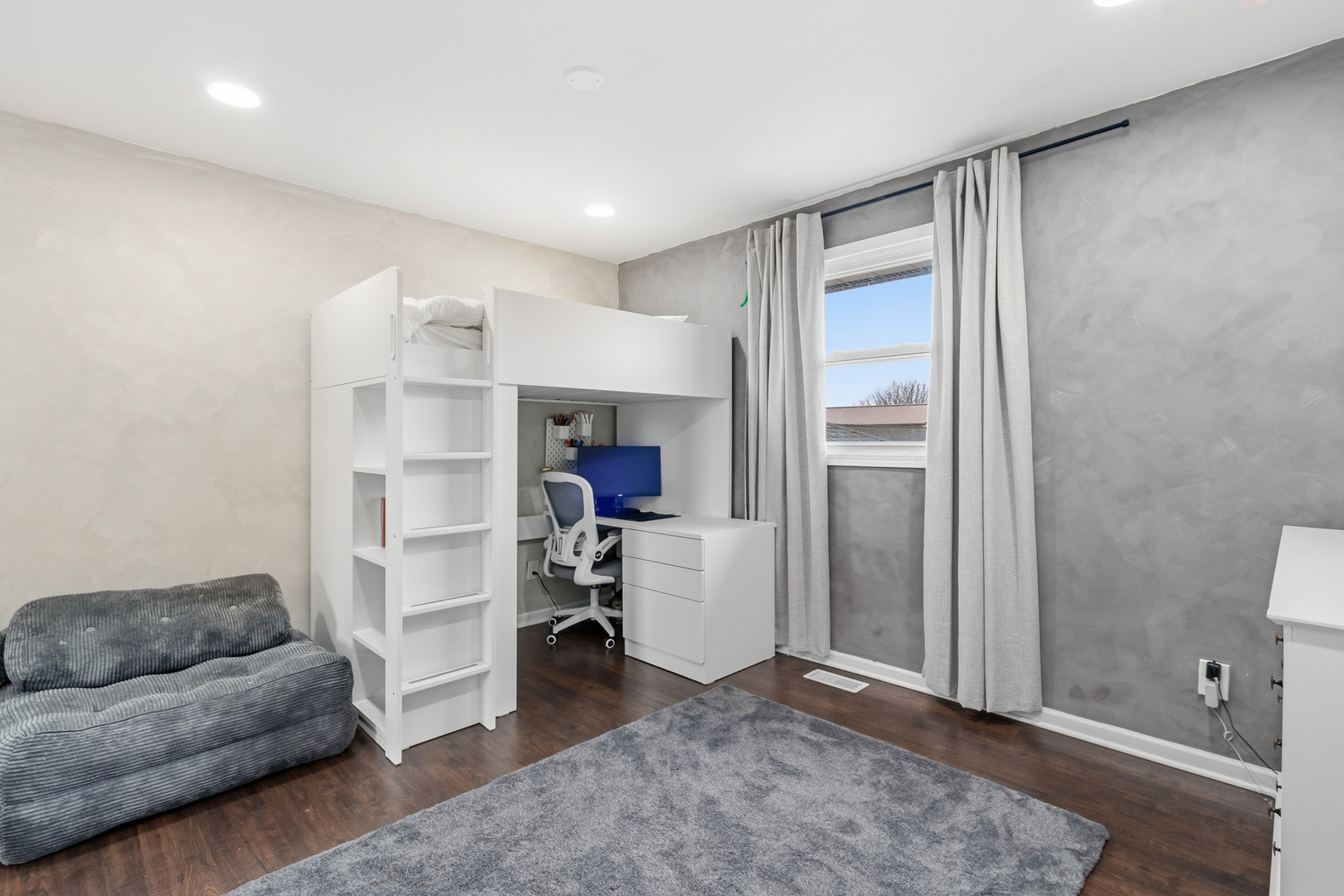 20753 Mary Drive, Lockport, IL 60441