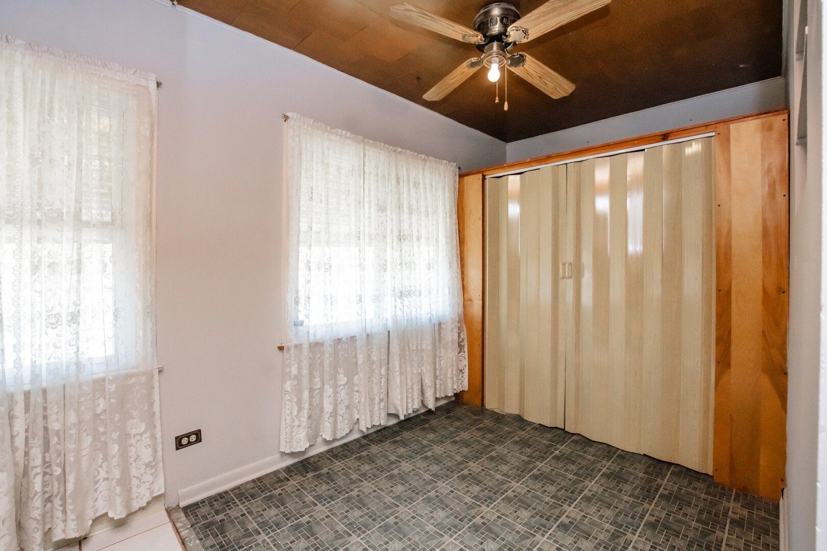 4222 Prescott Avenue #2, Lyons, IL 60534