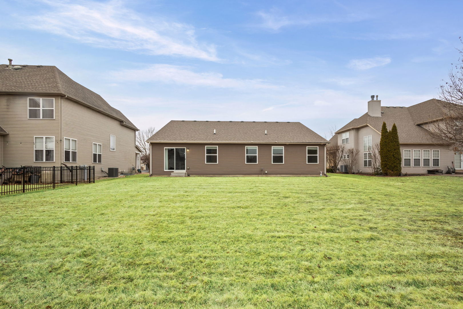 1504 Hearthstone Lane, North Aurora, IL 60542