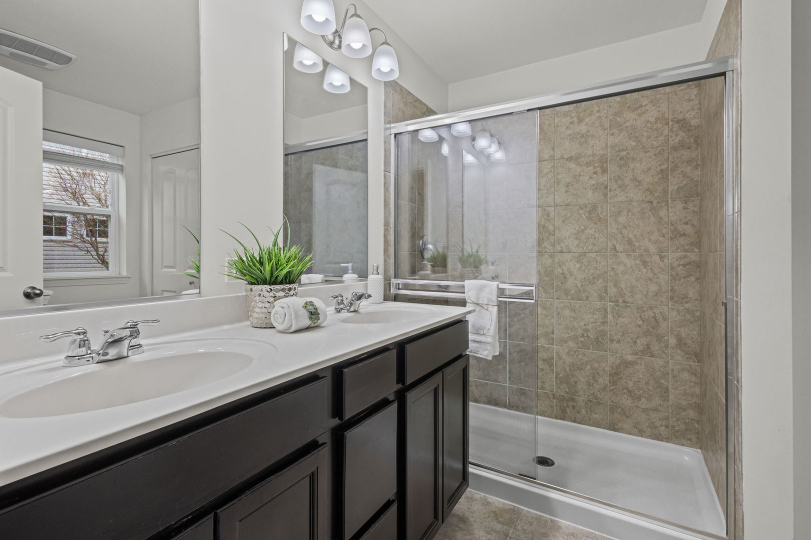 1504 Hearthstone Lane, North Aurora, IL 60542