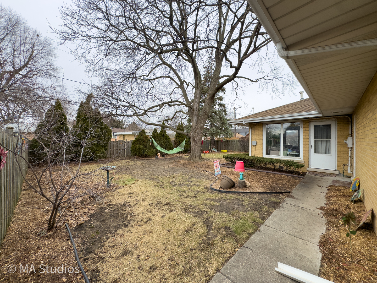 8922 PARKSIDE Avenue, Morton Grove, IL 60053