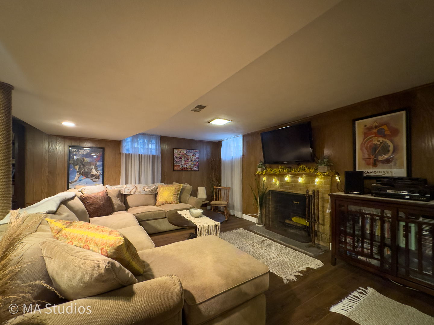 8922 PARKSIDE Avenue, Morton Grove, IL 60053