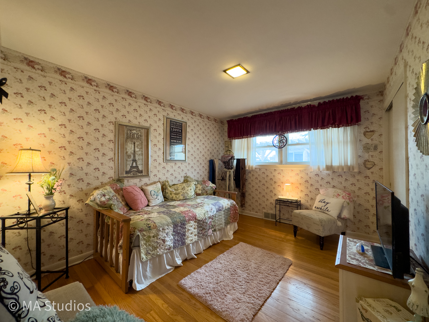 8922 PARKSIDE Avenue, Morton Grove, IL 60053