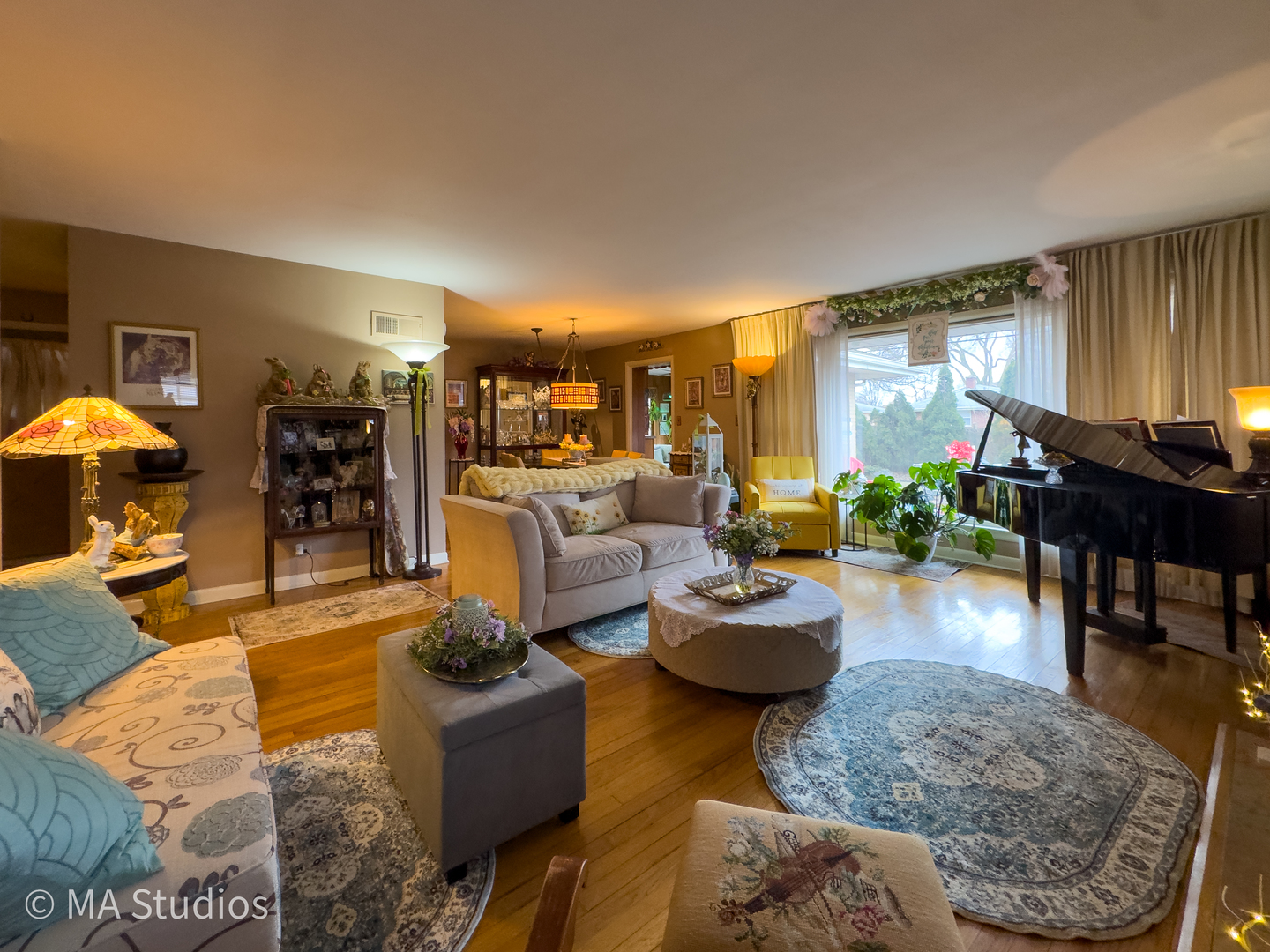 8922 PARKSIDE Avenue, Morton Grove, IL 60053