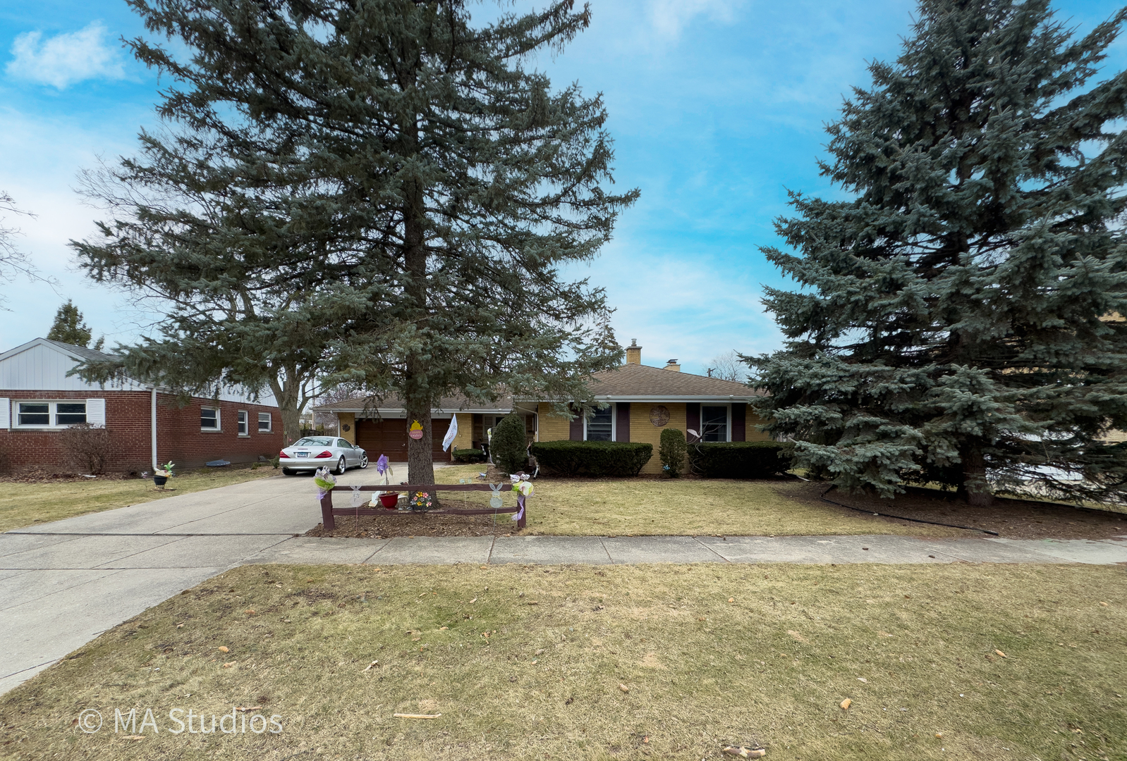 8922 PARKSIDE Avenue, Morton Grove, IL 60053