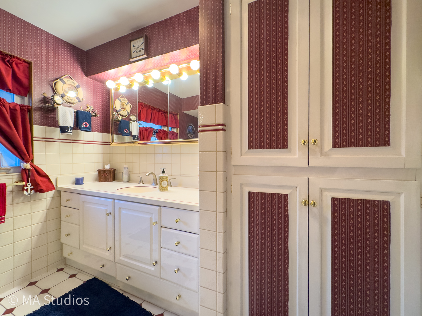 8922 PARKSIDE Avenue, Morton Grove, IL 60053