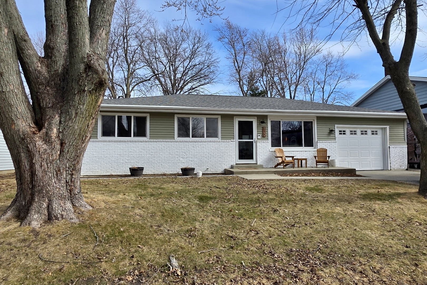 122 S Evergreen Lane, Bloomington, IL 61701