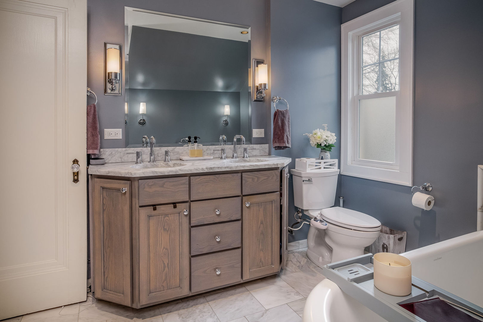 728 Howard Street, Wheaton, IL 60187