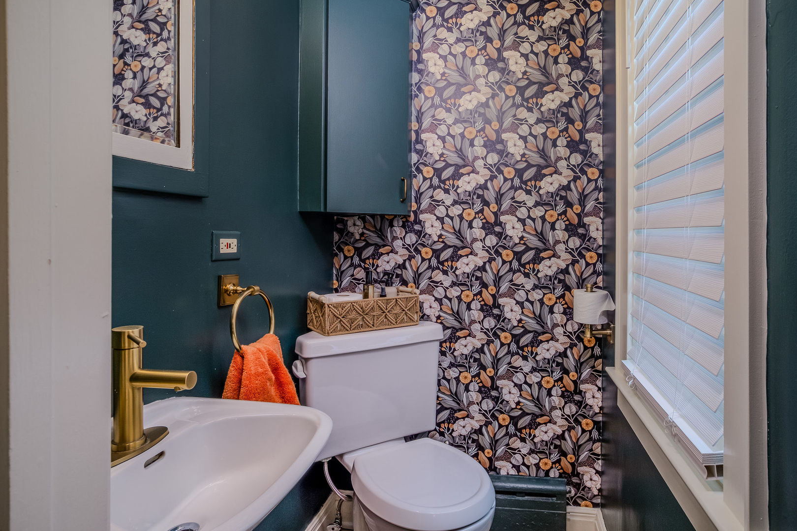 728 Howard Street, Wheaton, IL 60187