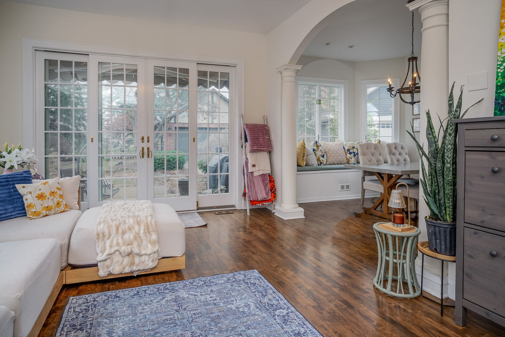 728 Howard Street, Wheaton, IL 60187