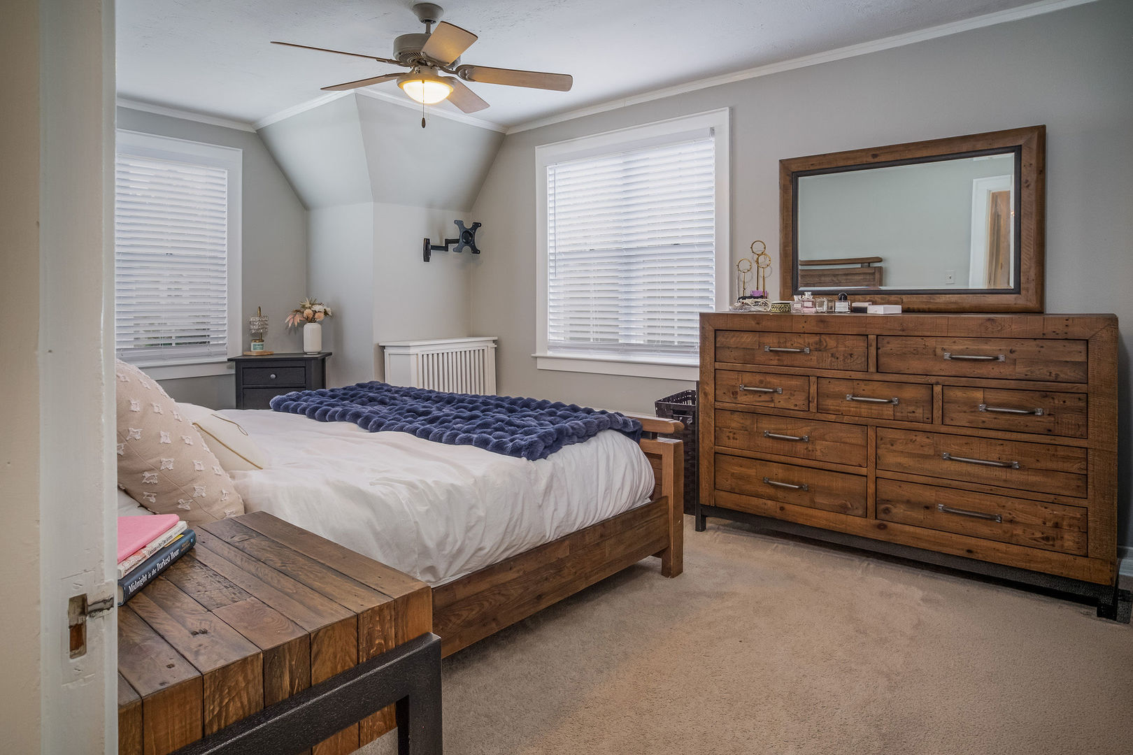 728 Howard Street, Wheaton, IL 60187