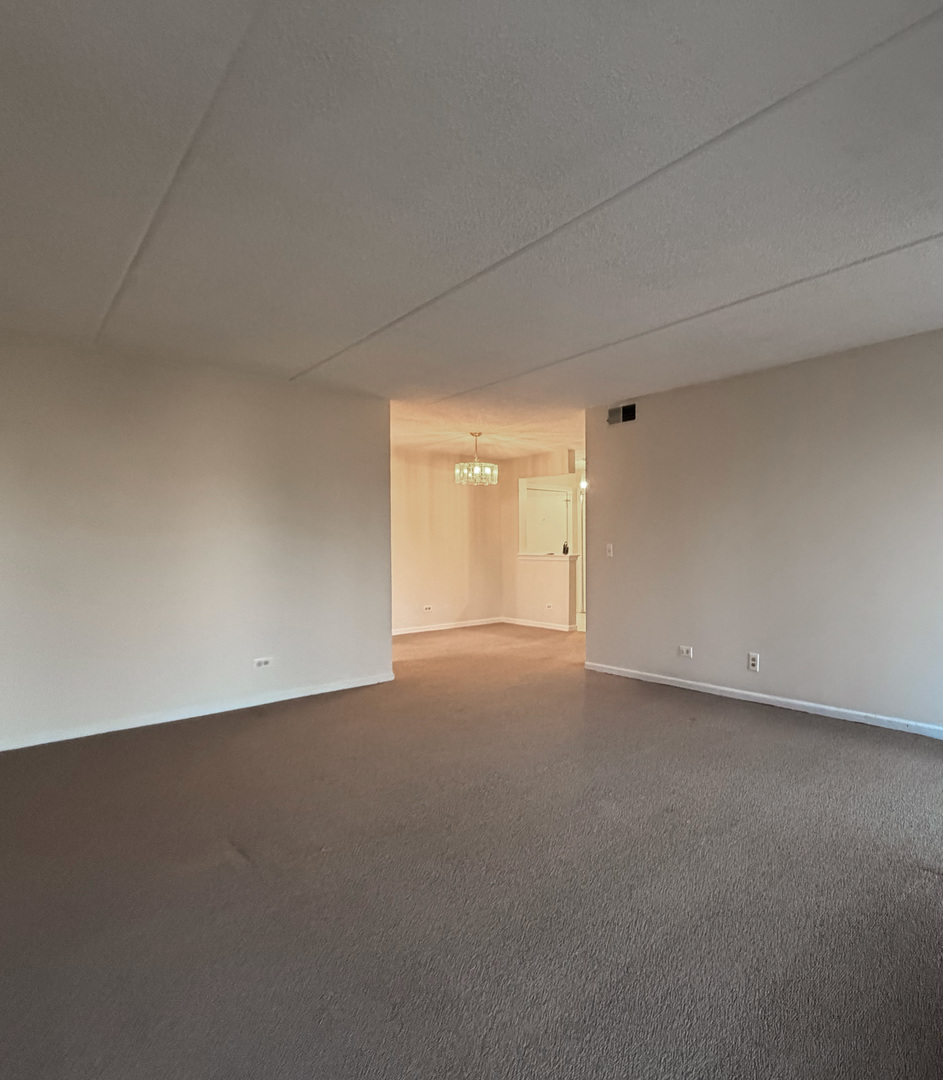 1551 Ashland Avenue #205, Des Plaines, IL 60016