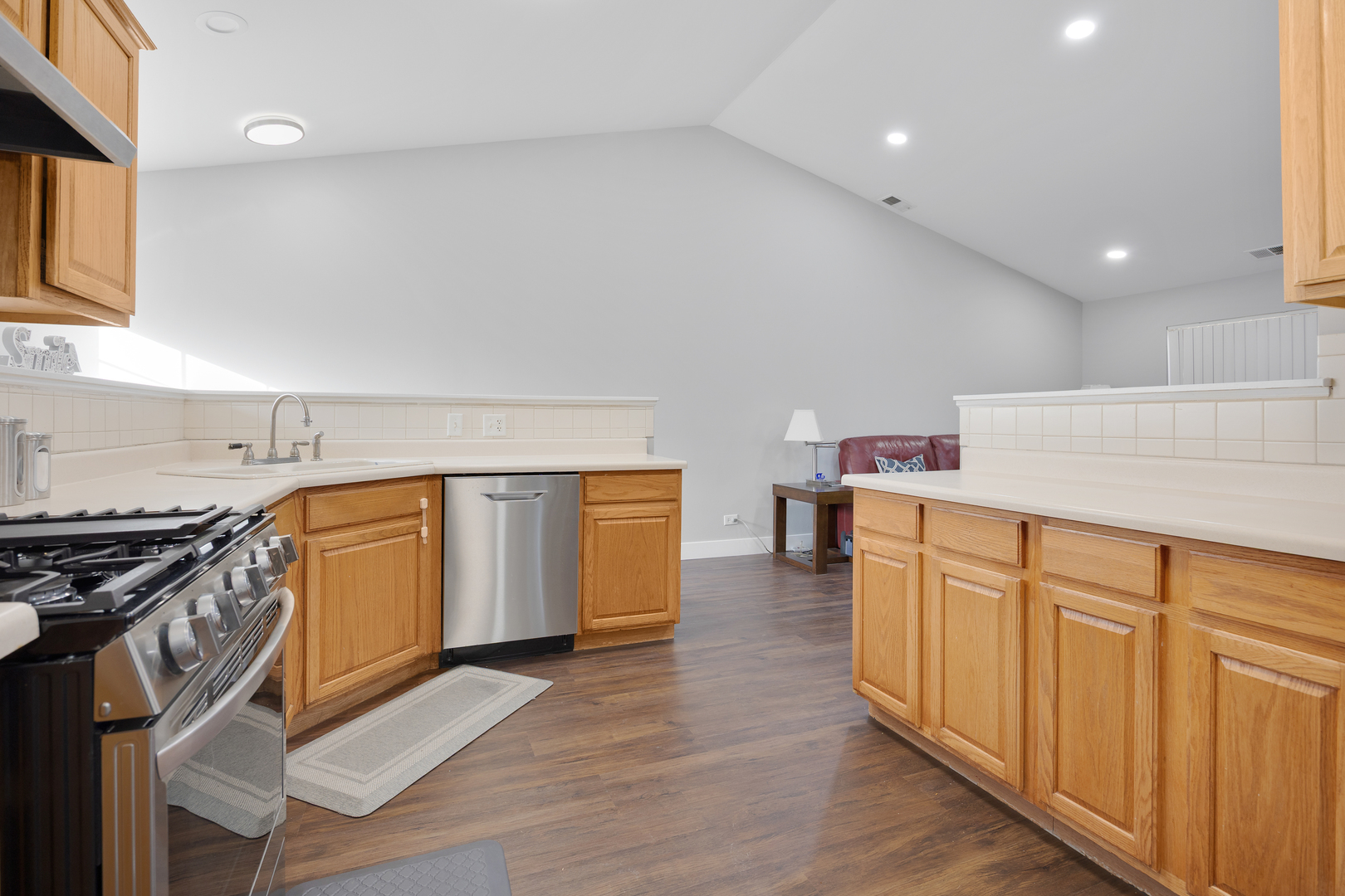 129 Southwicke Drive #B, Streamwood, IL 60107