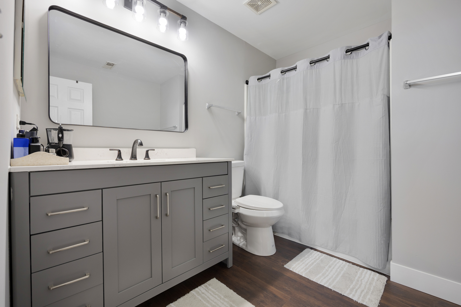 129 Southwicke Drive #B, Streamwood, IL 60107