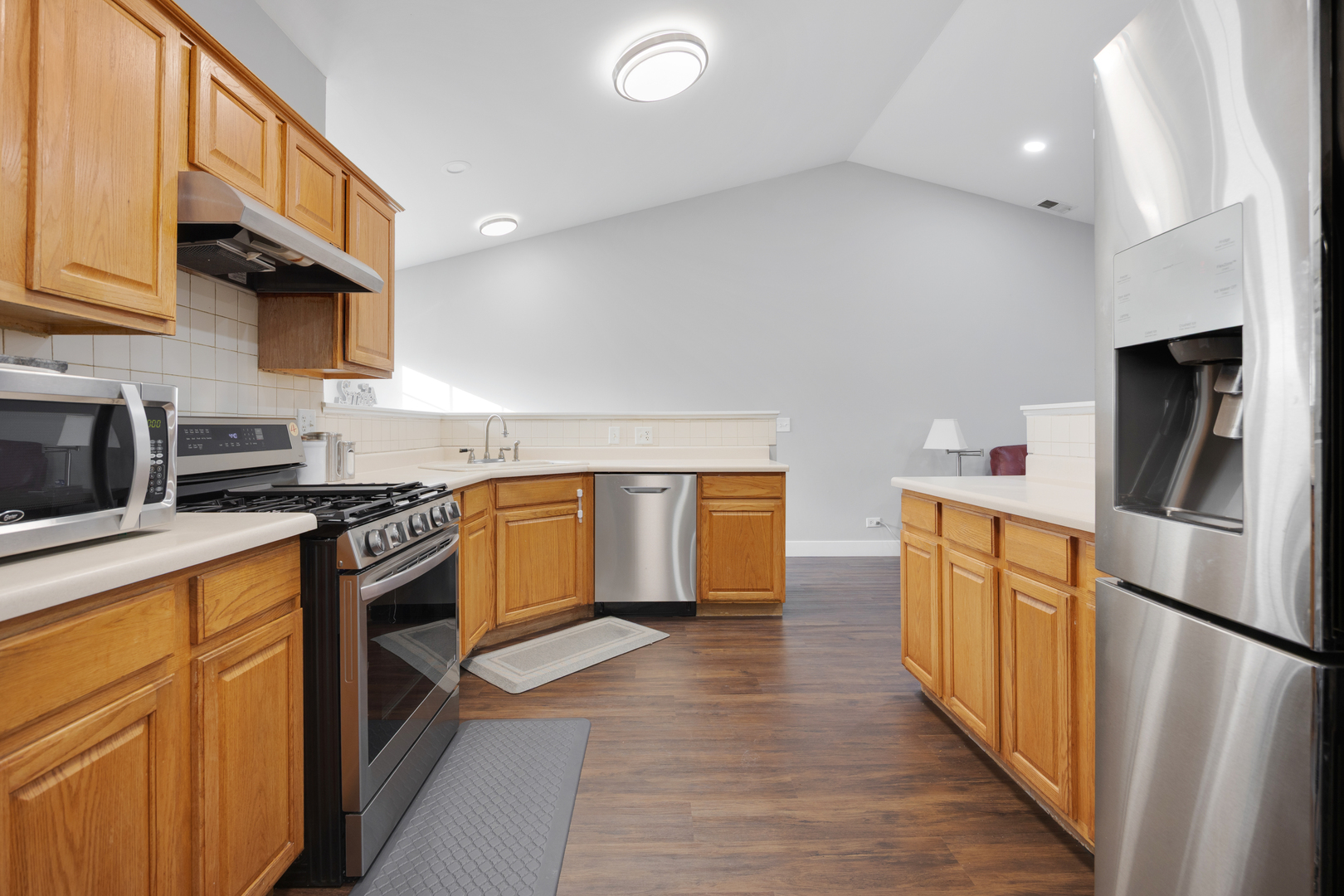 129 Southwicke Drive #B, Streamwood, IL 60107