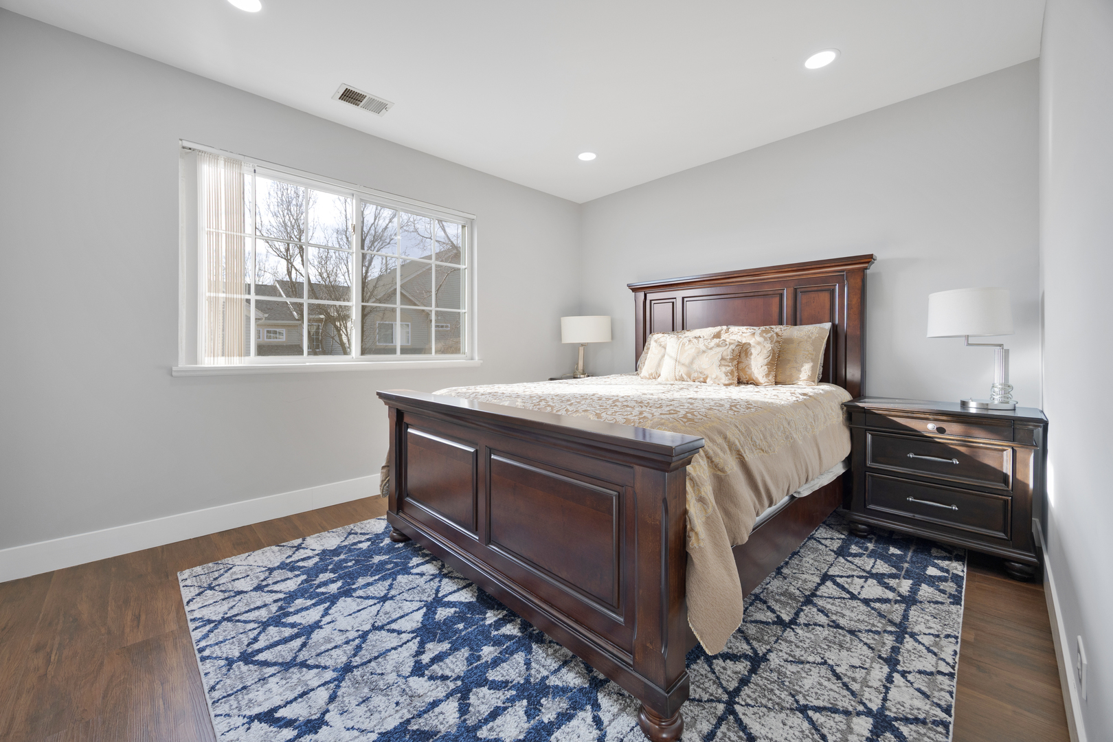 129 Southwicke Drive #B, Streamwood, IL 60107