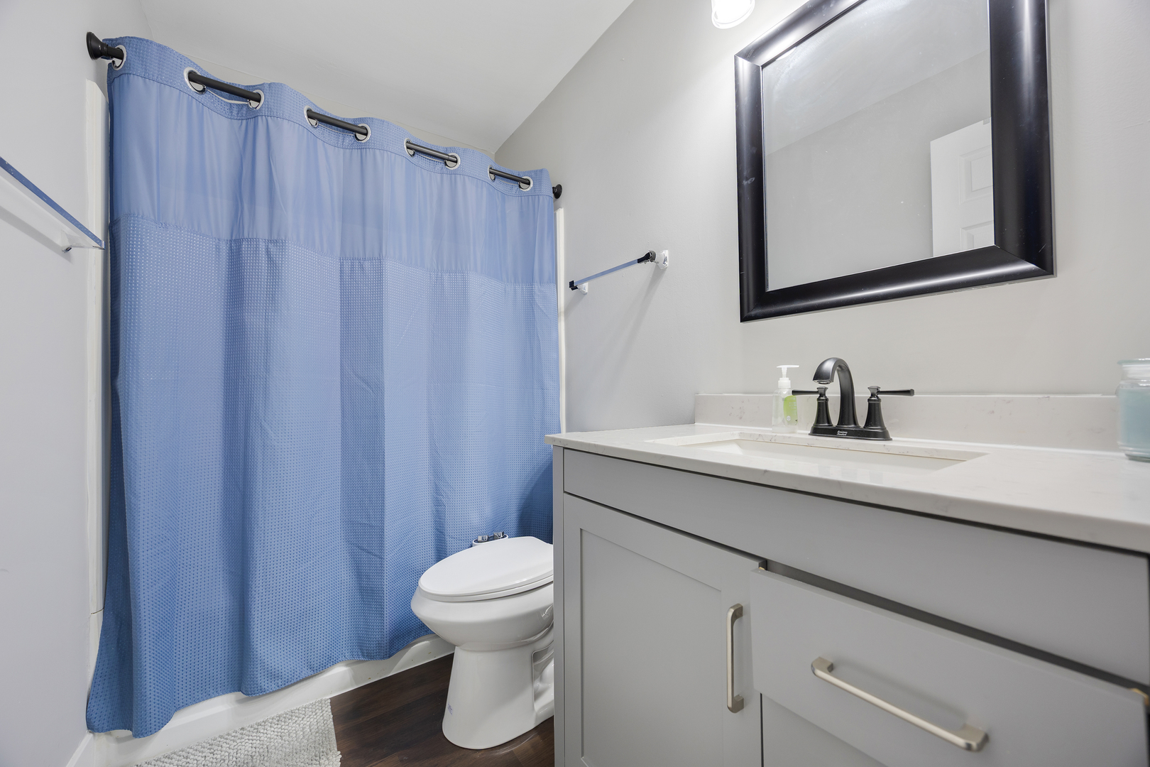 129 Southwicke Drive #B, Streamwood, IL 60107