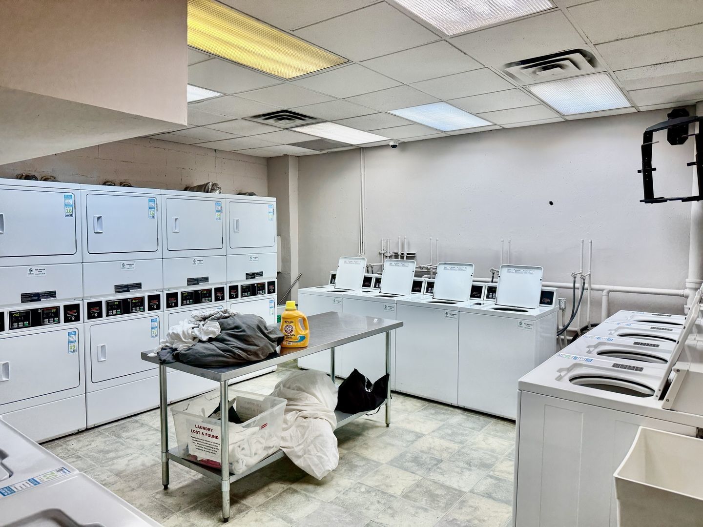 33 W Delaware Place #9C, Chicago, IL 60610