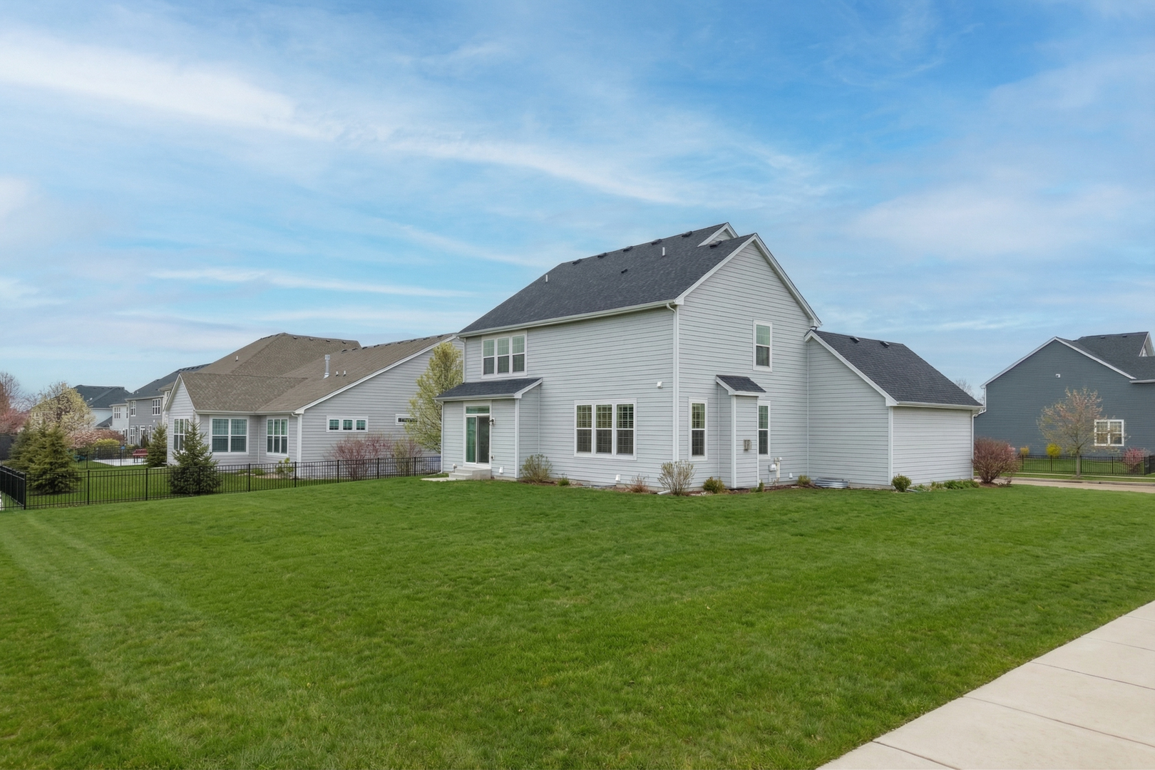 1818 Chandolin Court, Elgin, IL 60124