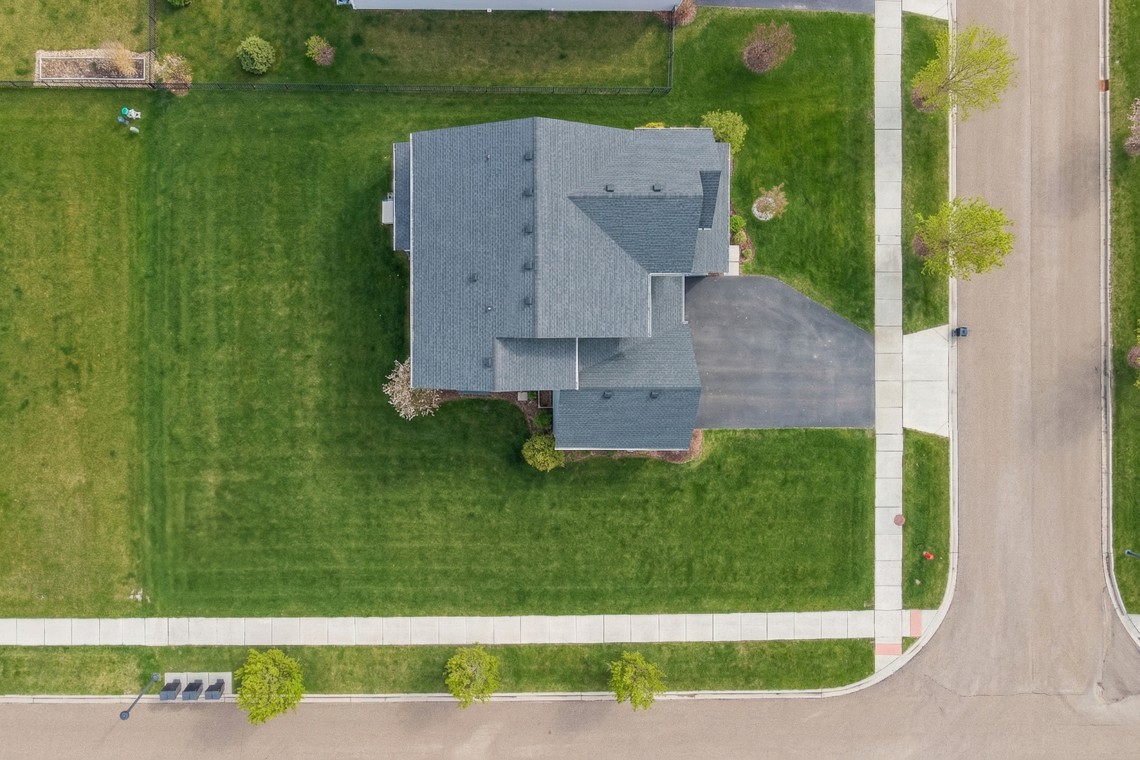 1818 Chandolin Court, Elgin, IL 60124