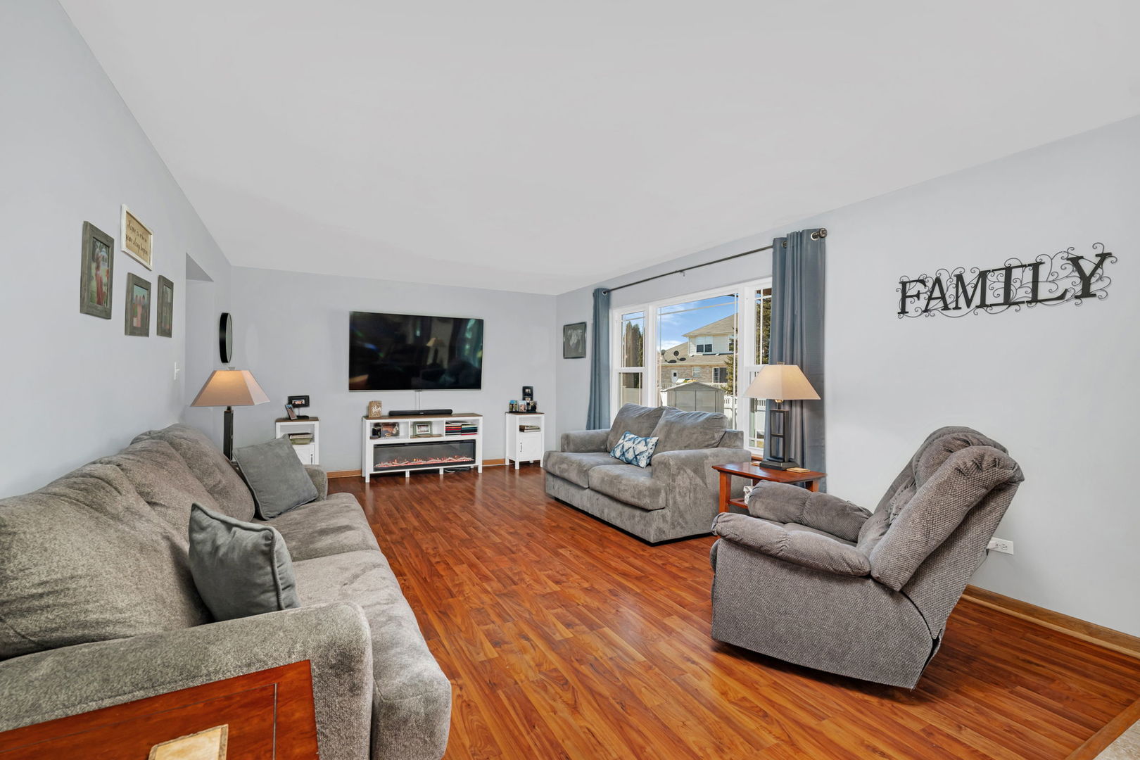 24450 Arrowhead Drive, Manhattan, IL 60442