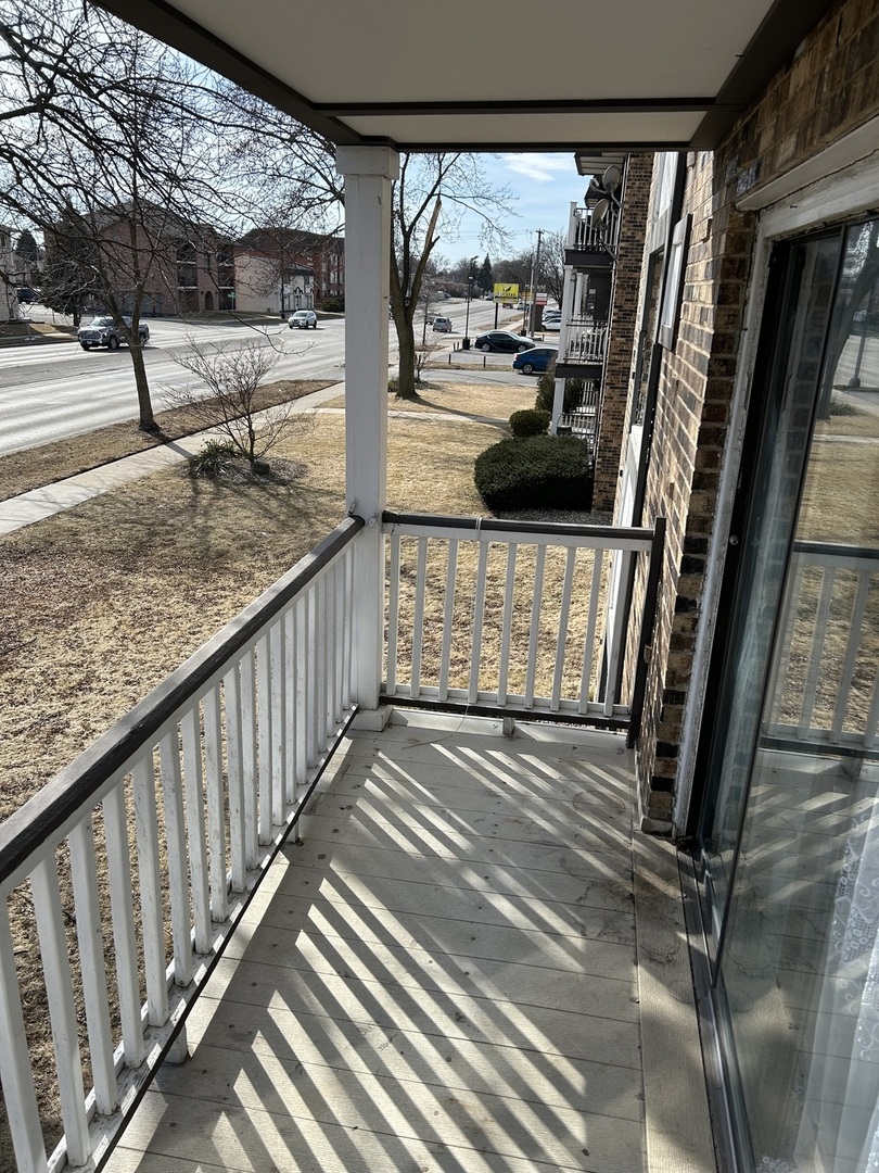 5850 W 87th Street #2A, Burbank, IL 60459