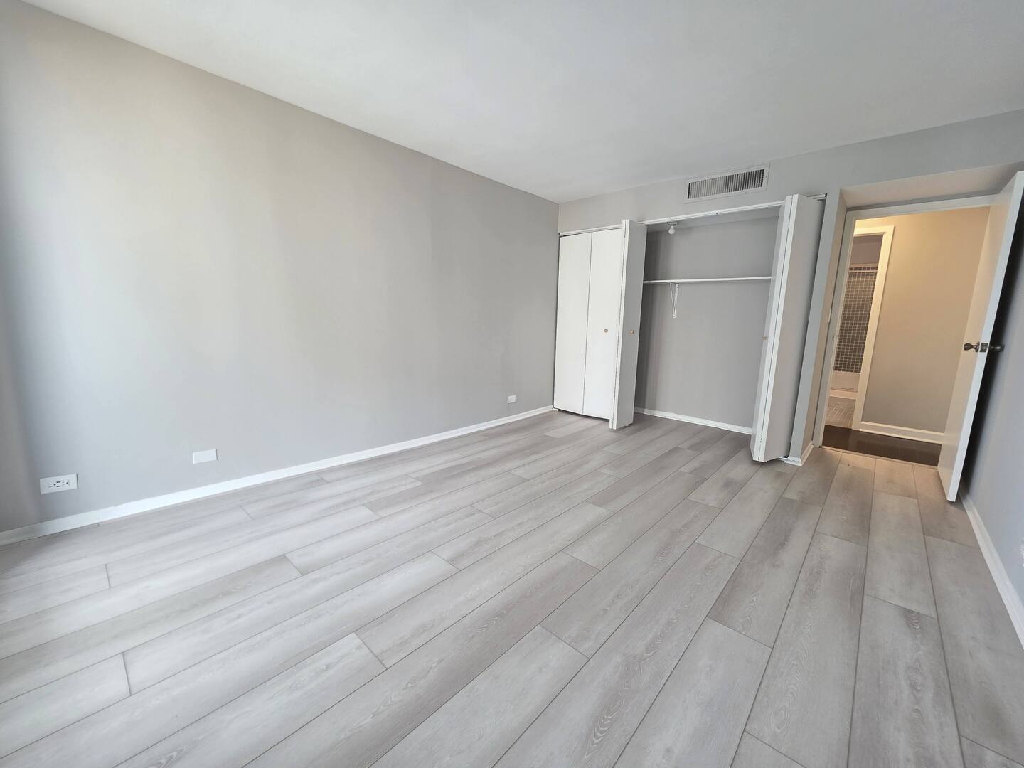 6033 N Sheridan Road #10D, Chicago, IL 60660