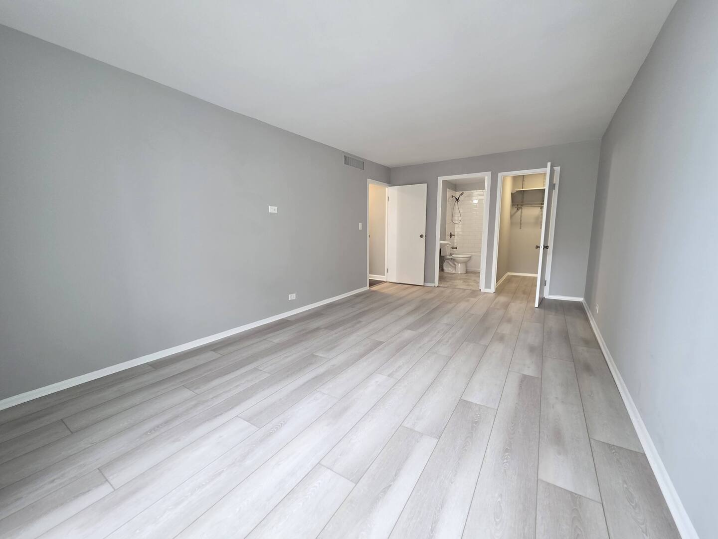 6033 N Sheridan Road #10D, Chicago, IL 60660