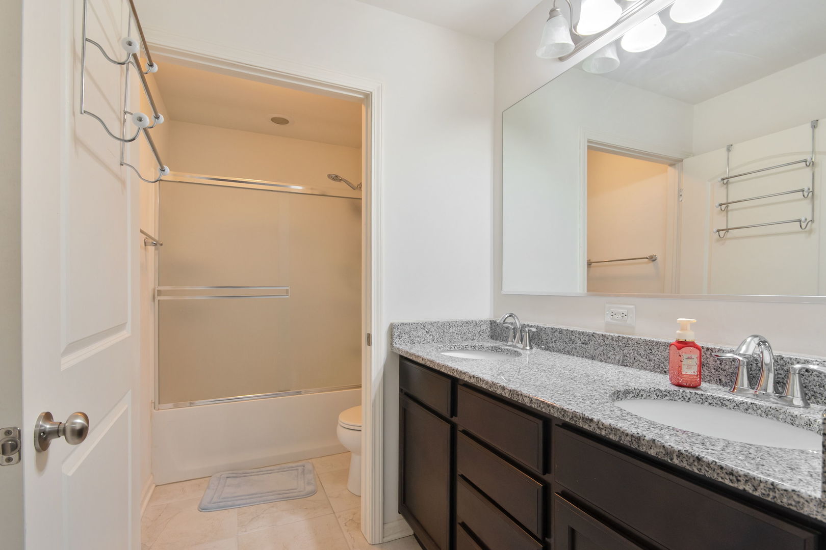 1 Pond Court, Bolingbrook, IL 60490