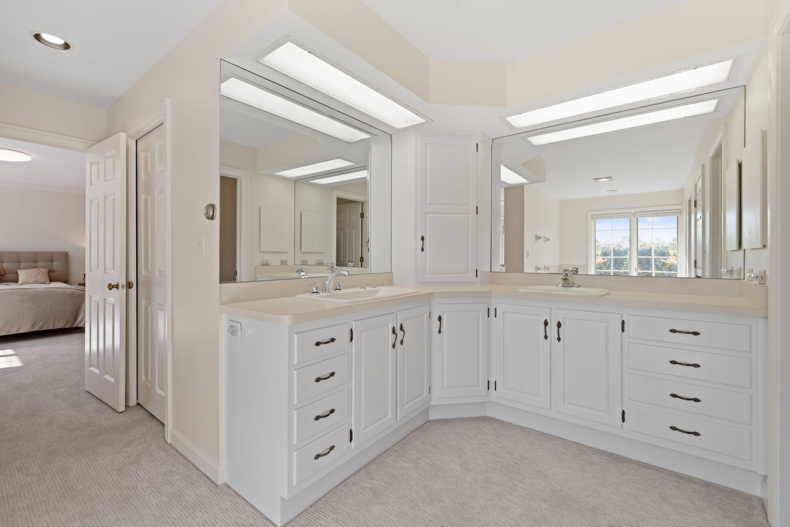 2016 Midwest club Parkway, Oak Brook, IL 60523