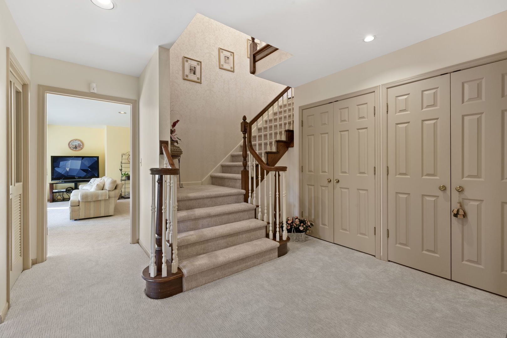 2016 Midwest club Parkway, Oak Brook, IL 60523