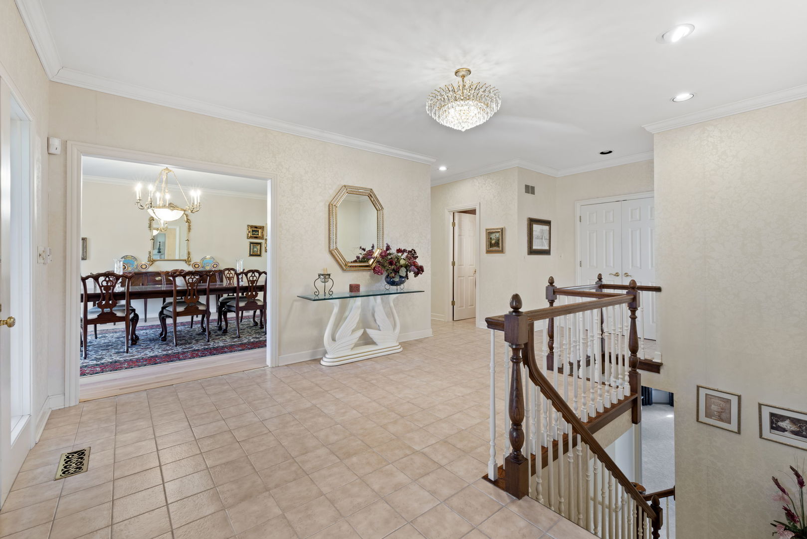 2016 Midwest club Parkway, Oak Brook, IL 60523