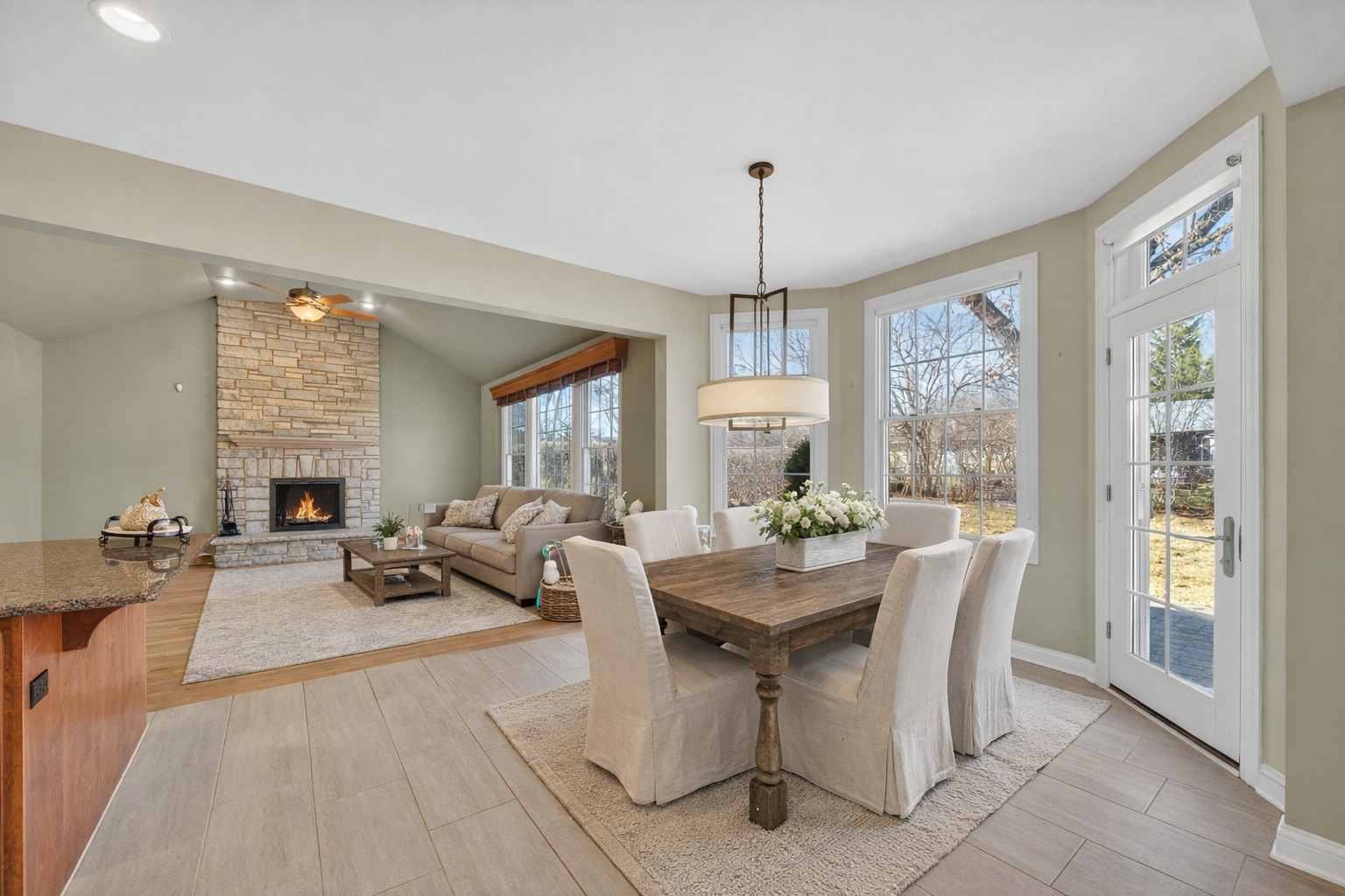 1518 N Patton Avenue, Arlington Heights, IL 60004