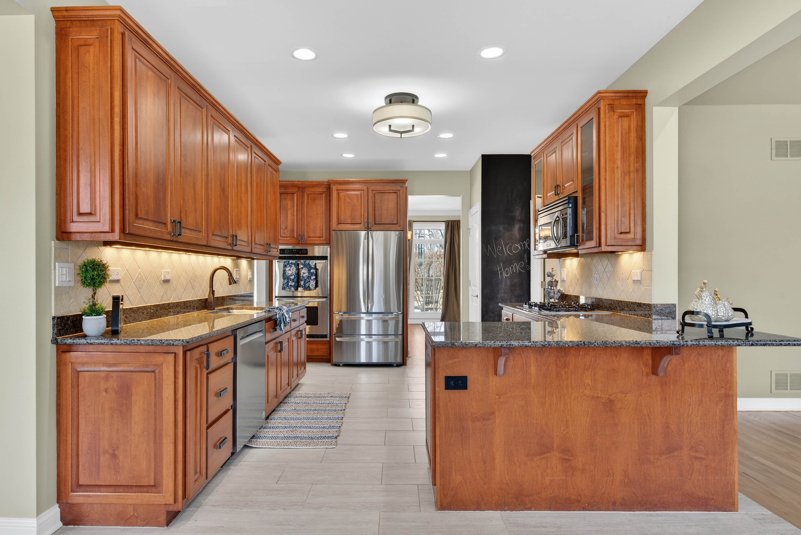 1518 N Patton Avenue, Arlington Heights, IL 60004