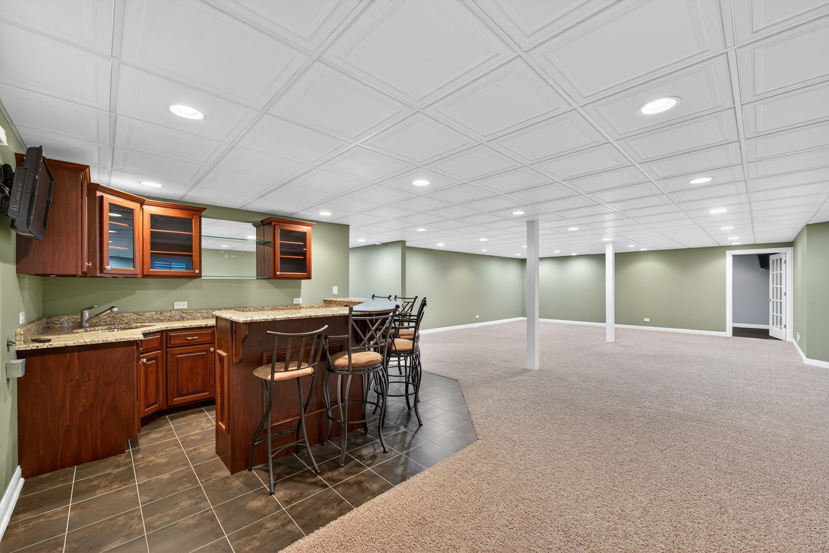 1518 N Patton Avenue, Arlington Heights, IL 60004